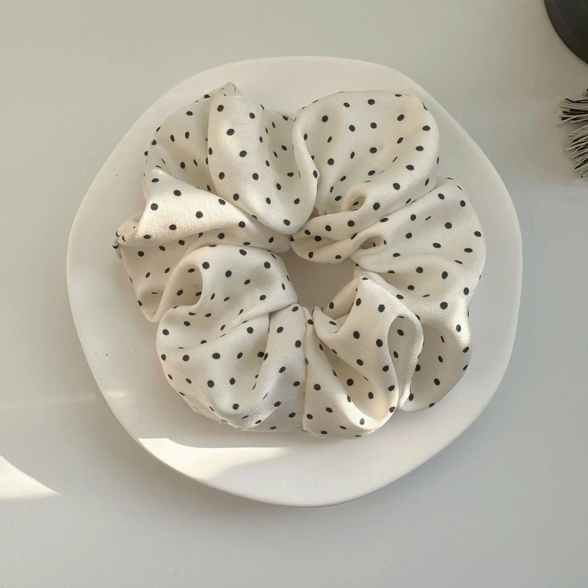 Korea Fashion Dot Satin Scrunchies for Women White Big Hair Bands Elastic Silk Hair Tie Girls Black Ponytail Holder Hair Rope